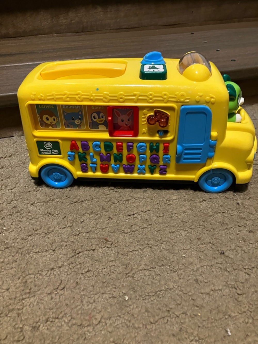 Leap frog  Yellow Alphabet talking  School Bus Toy with Blue Wheels